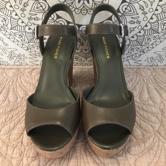 Marc Fisher Leather Wedge Sandals, Size 7.5 - Picture 5 of 7